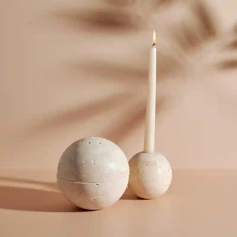 Resim MOON TÜTSÜLÜK